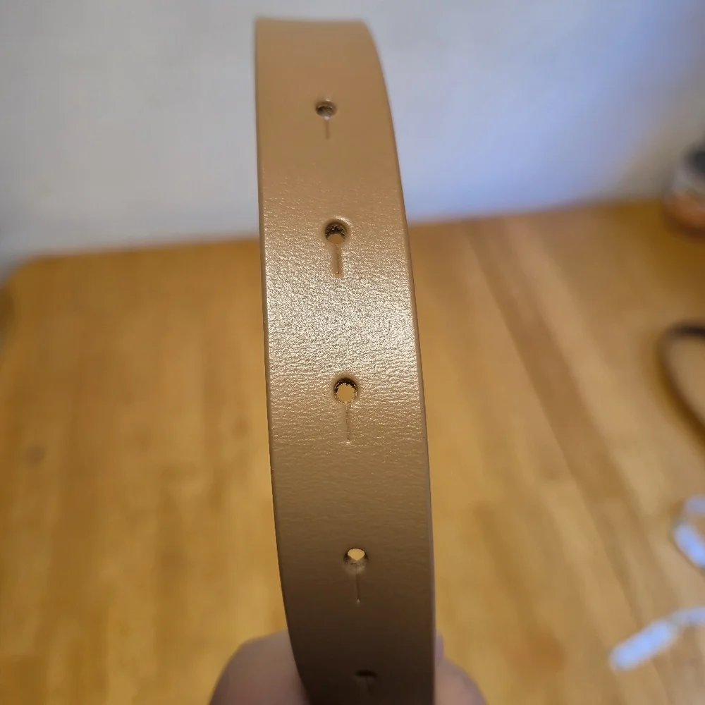 Belt‎ with Timeless Elegance